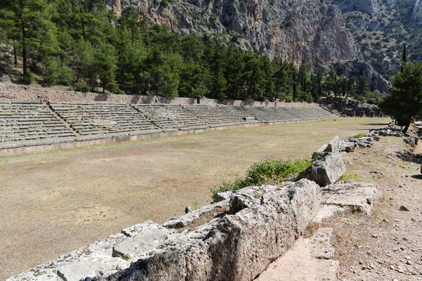 How far is Athens to Delphi